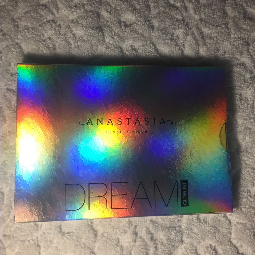 ❤️ Anastasia Beverly Hills Dream Glow Kit